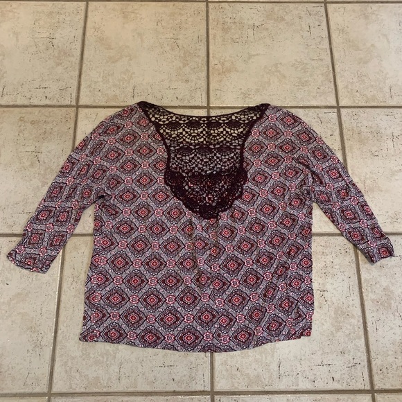 Revolution by Ricki's Geometric Print 3/4 Sleeve Top - XL/TG - Lace Back Detail - Picture 2 of 6